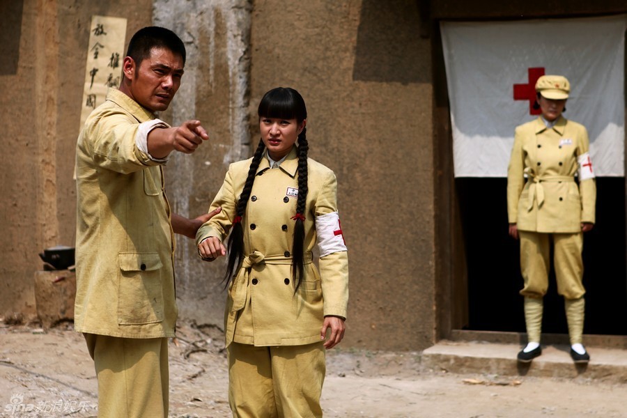 组图:《石光荣的战火青春》邵兵演绎铁汉柔情