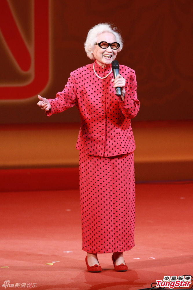 粤剧宗师红线女逝世 罗家英发文悼念