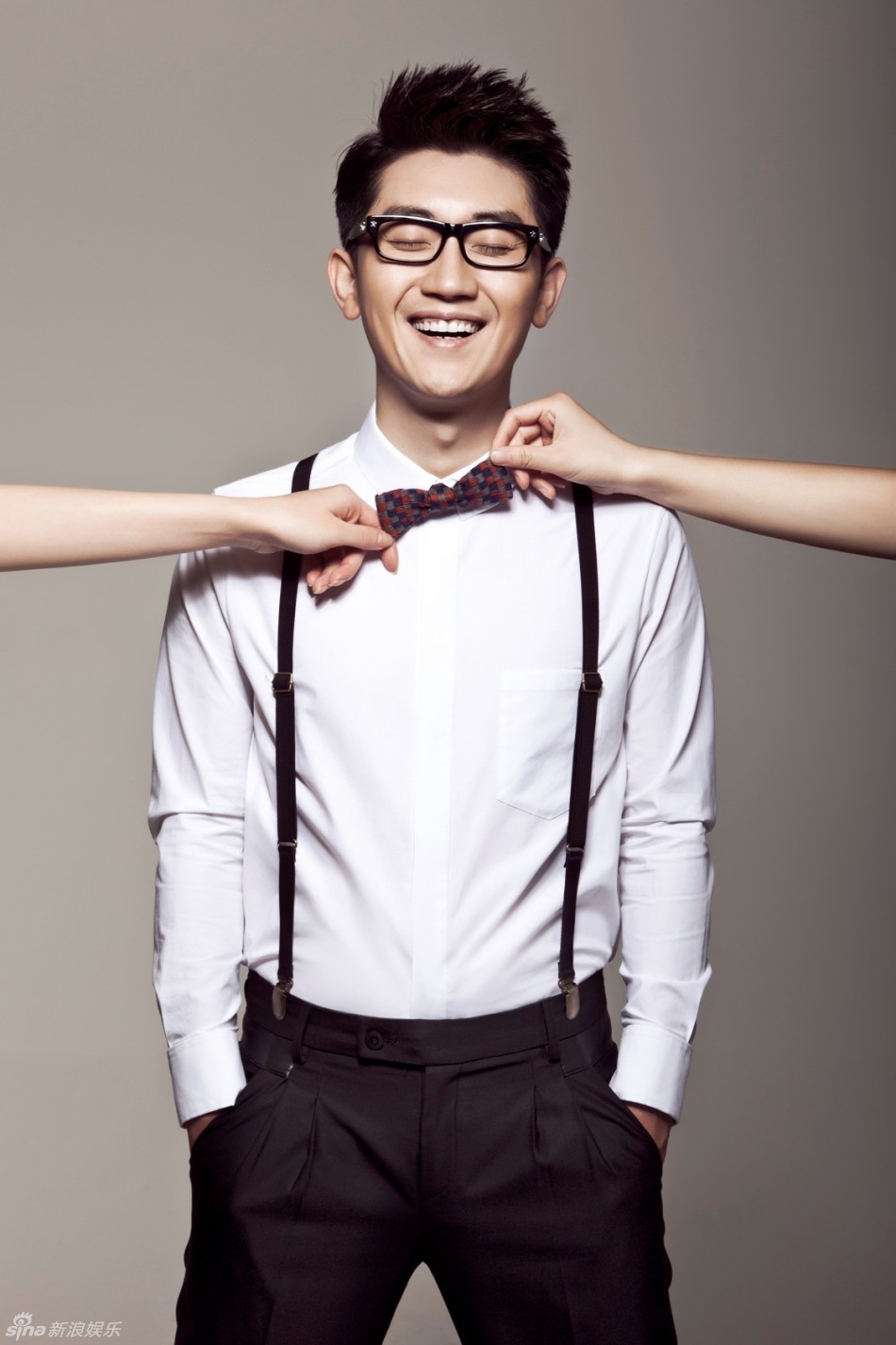 金志文新专辑写真简约时尚 变身精致潮男