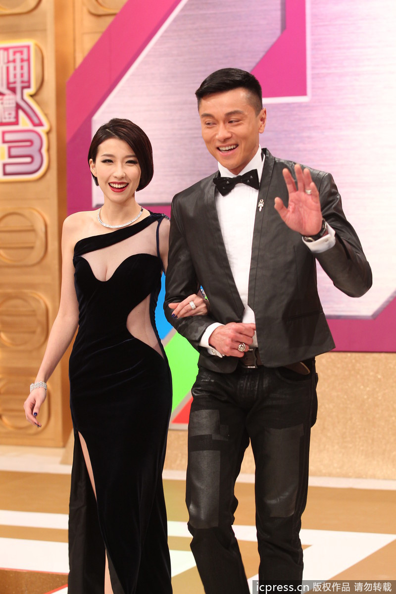 组图:TVB台庆钟嘉欣杨怡竞艳黄忠泽吴卓羲抢