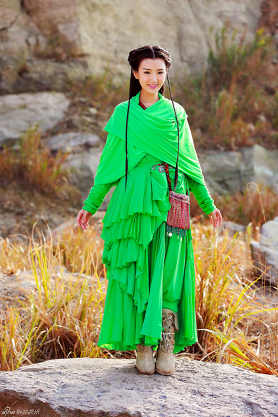 组图:新《天龙》毛晓彤剧照曝光演萌版钟灵