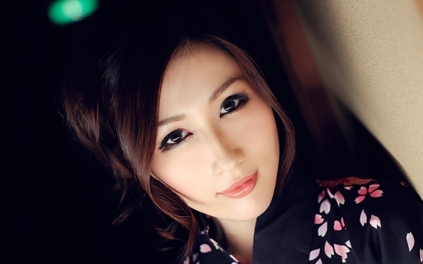 轻熟女 京香julia 解衣撅臀 J杯豪乳吸睛