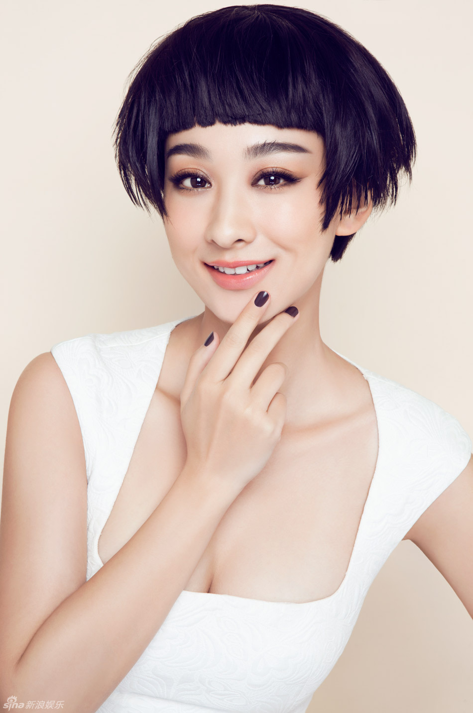 组图: 穆婷婷 精灵写真 演绎优雅萝莉 -- 佛山E家