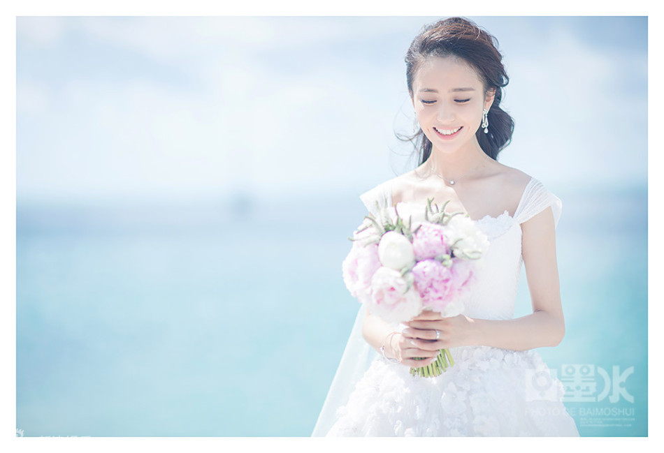 佟丽娅婚纱_赵丽颖婚纱