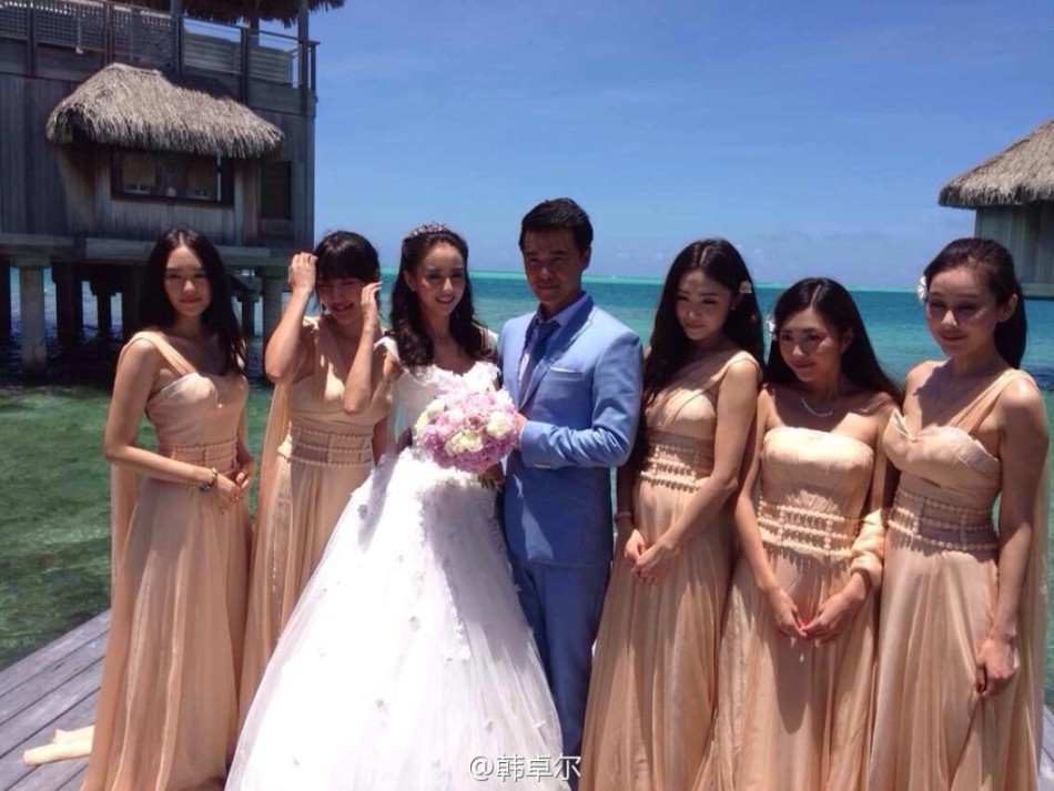杨幂的婚纱照_唐嫣的婚纱照(2)