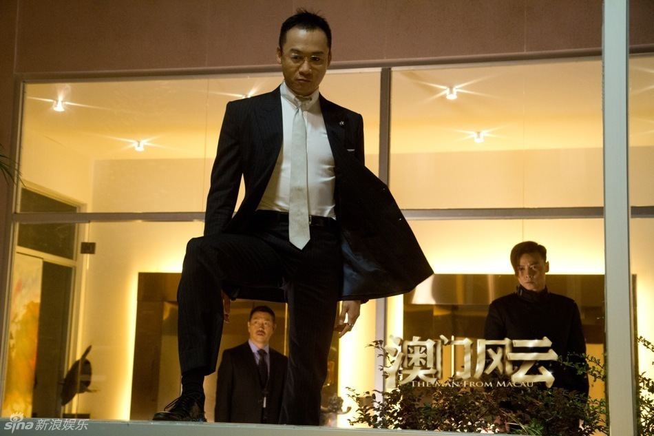 组图:《澳门风云》剧透社 看赌神发哥斗老千 -