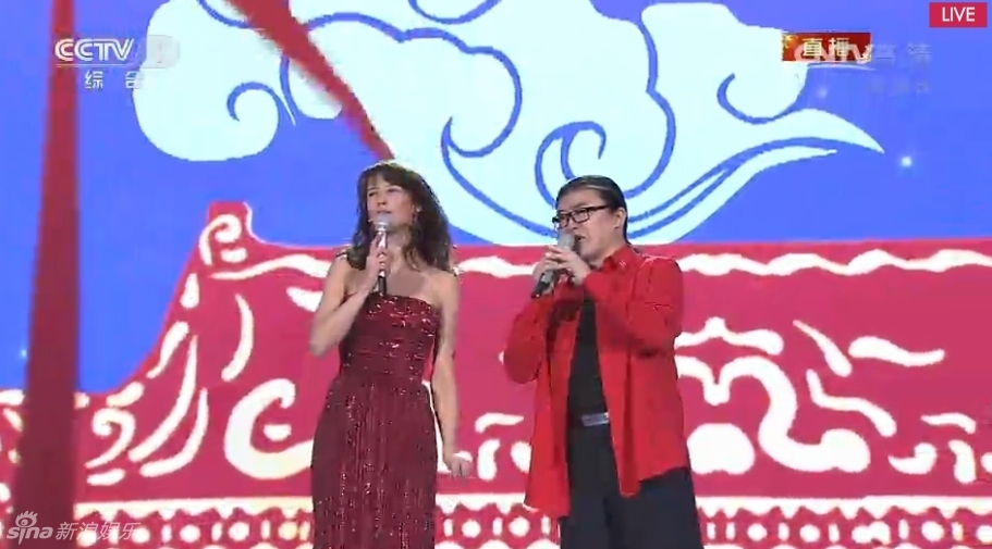 苏菲-玛索刘欢春晚合唱《玫瑰人生》