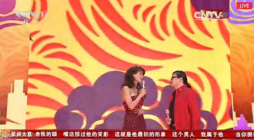 苏菲-玛索刘欢春晚合唱《玫瑰人生》