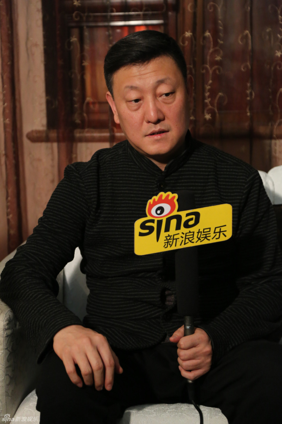 组图:韩磊春晚独唱《老阿姨》接受专访