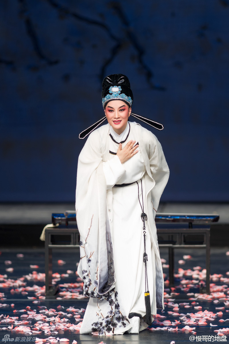 组图:茅威涛《陆游》凄美再演 揭幕越剧周_高清图集