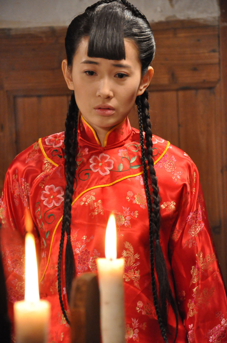 吕夏《望海的女人》披嫁衣