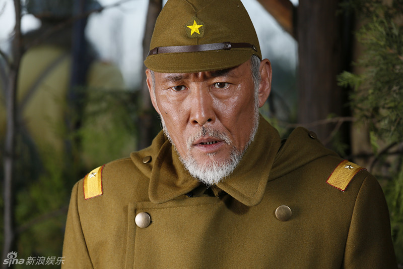 《二炮手》首曝海报 孙红雷犀利海清秀气