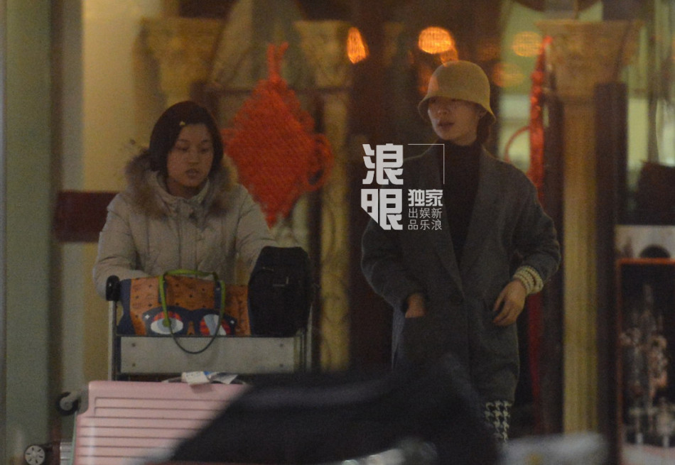 同居女老总_女老总办公室图片(2)