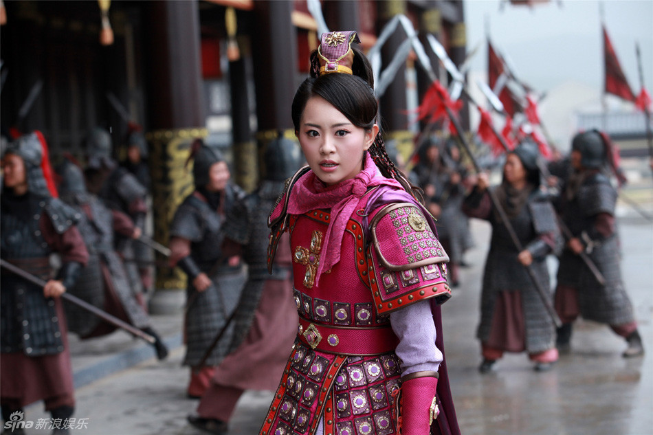 组图:《隋唐4》孙耀琦戎装女将沙场扬威