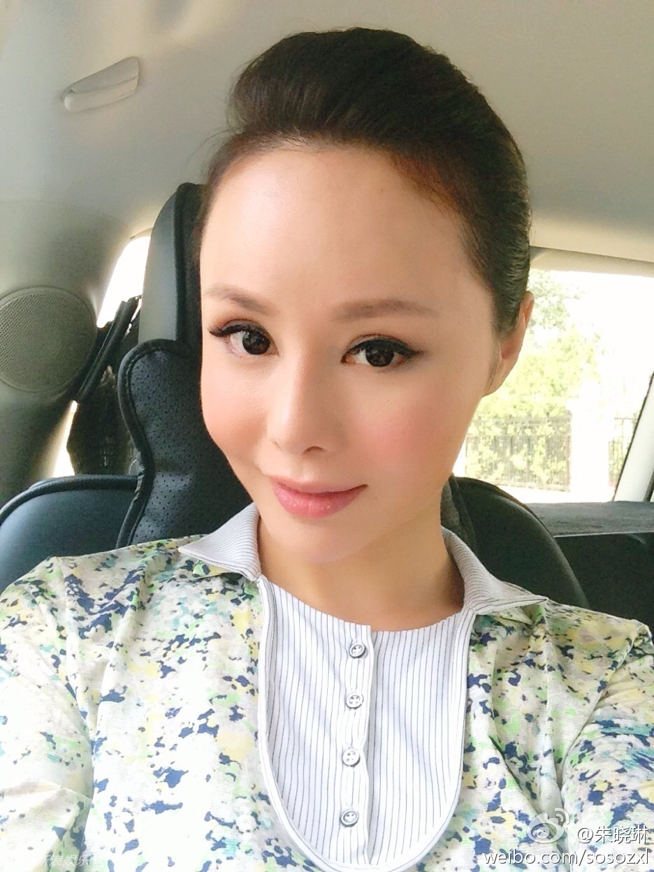 央视主持不穿内衣_不准美女穿内衣图片