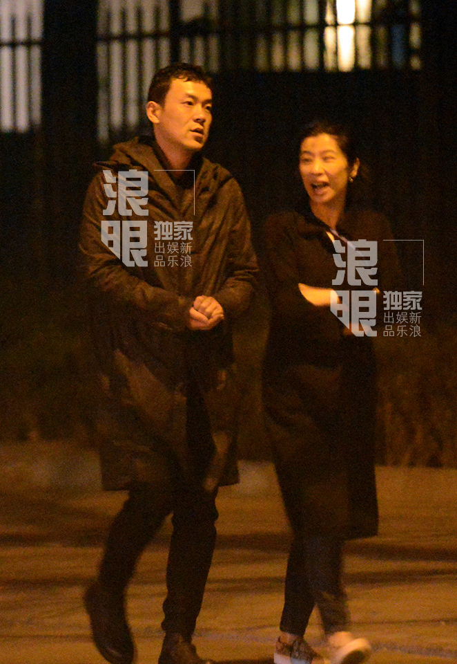 独家:廖凡与才女妻霍昕深夜泡吧晒月光_高清图集_新浪