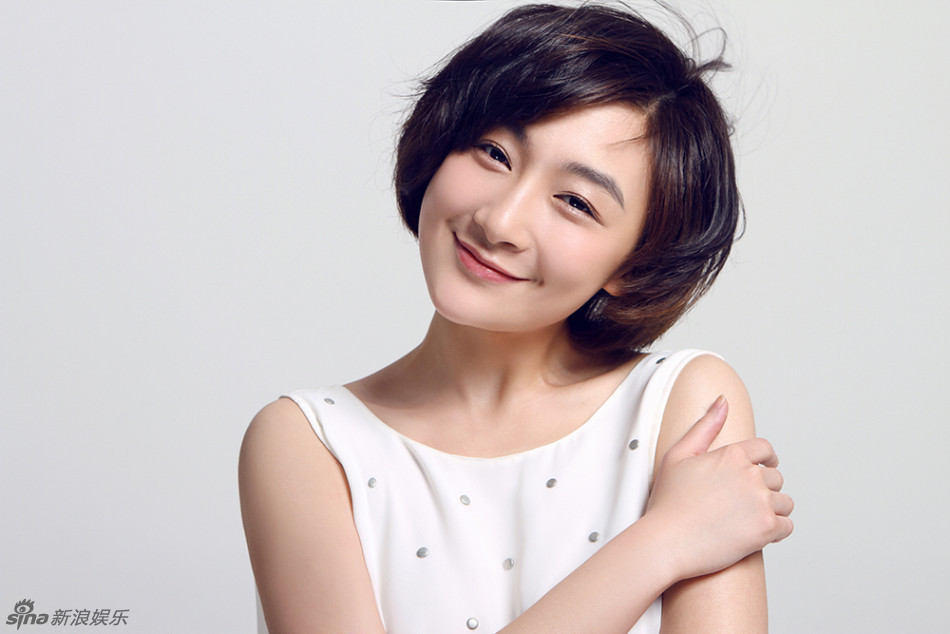 曲双双写真 笑意 浓 完美演绎红粉俏佳人 -- 佛山