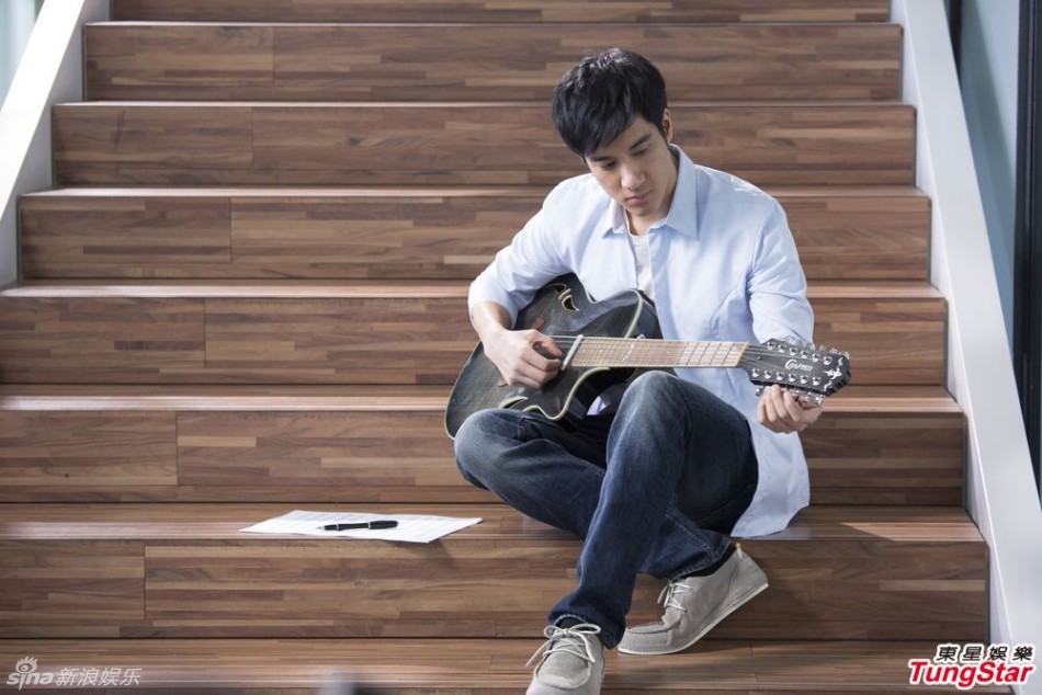 娱乐-王力宏拍摄宣传片 阳光<em>型男</em>酷爽帅气(图)