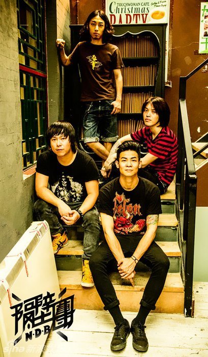 组图:瑞奇-马丁携群星唱响世界杯中文主题曲