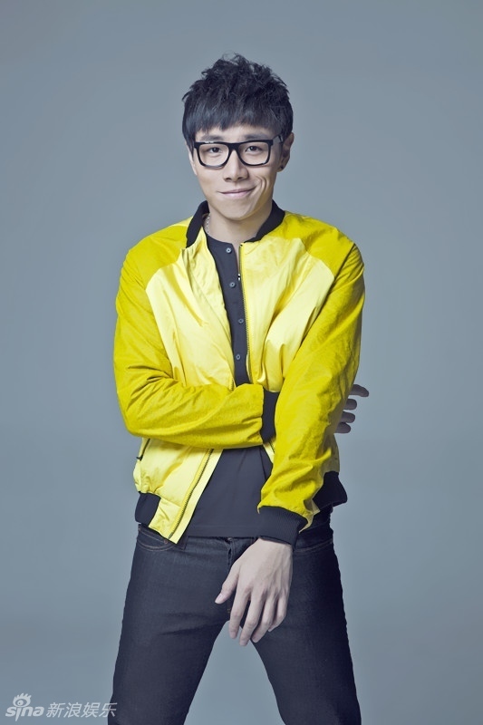 组图:瑞奇-马丁携群星唱响世界杯中文主题曲