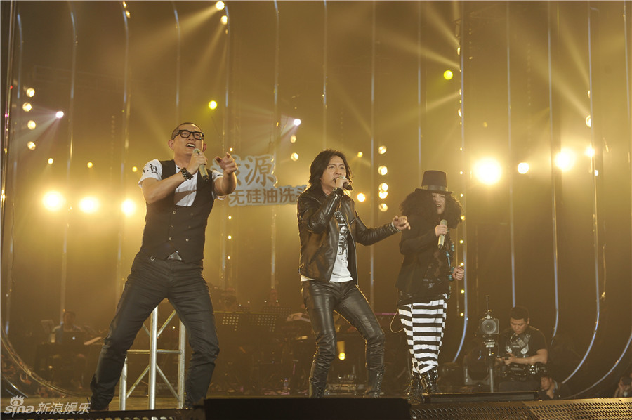 歌狂腾格尔与<em>辣妹</em>共舞 蒋方舟迷黑豹<em>主唱</em> -- 佛