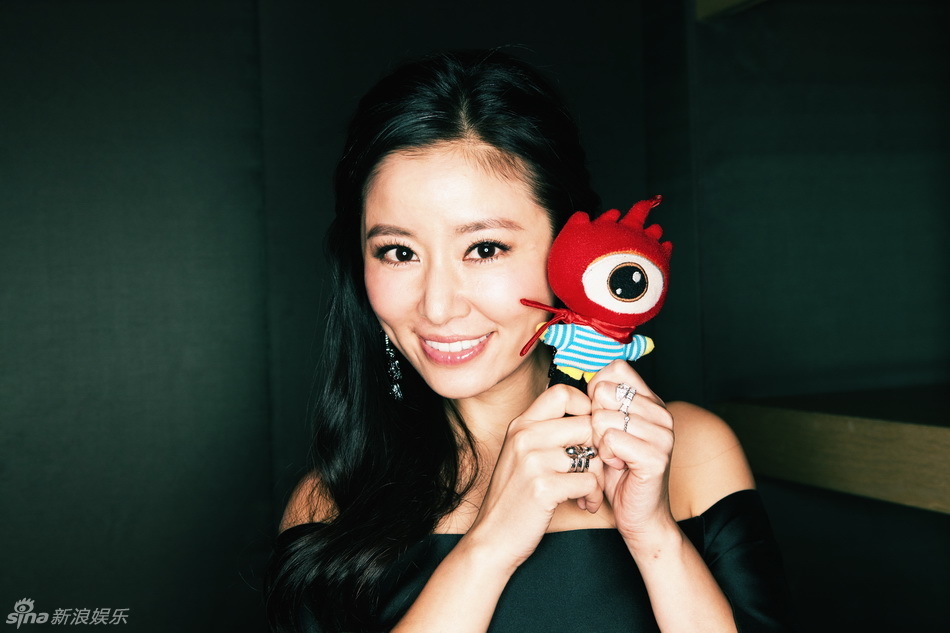 林心如:不排斥姐弟恋 拍吻戏从不借位