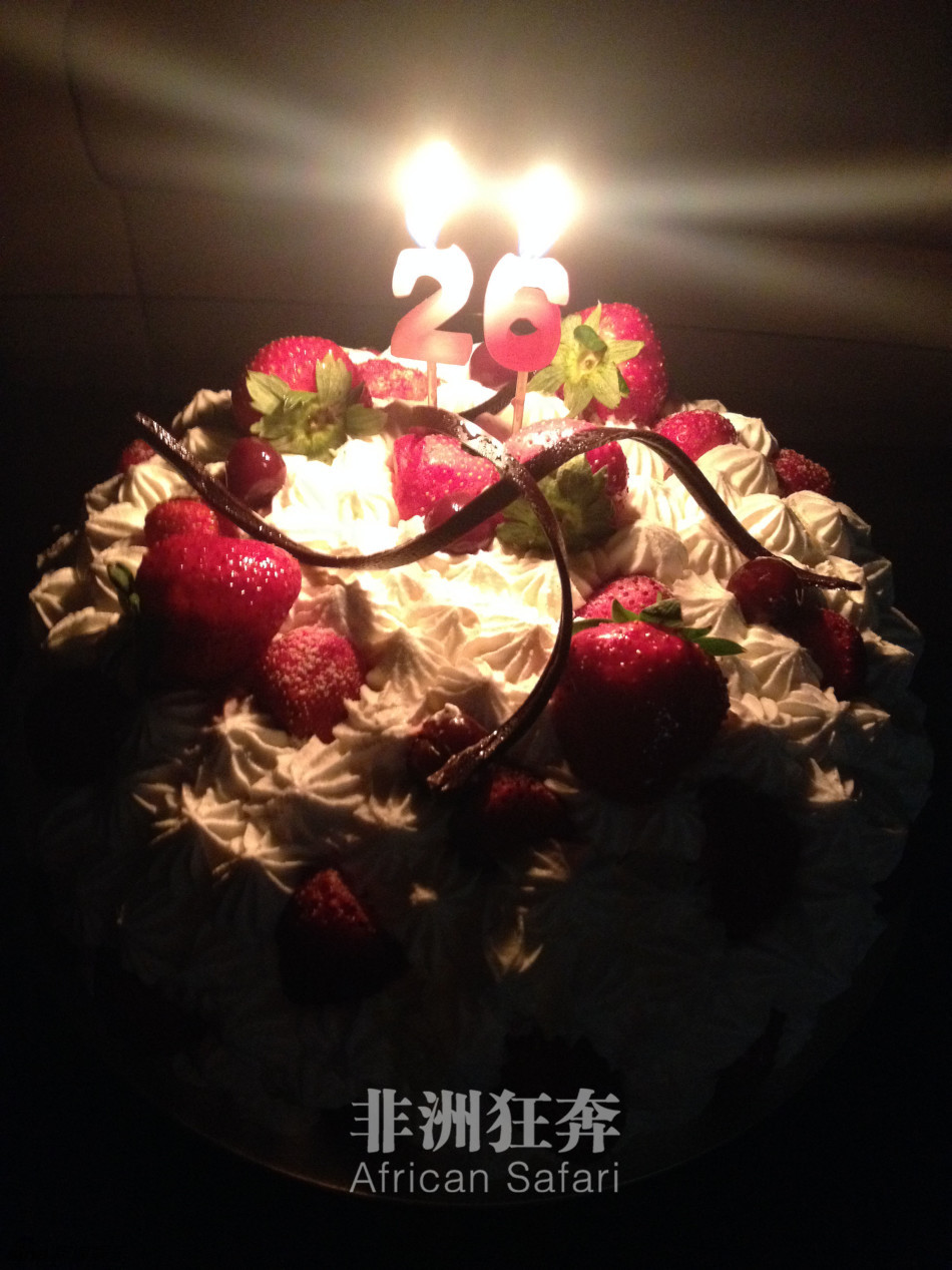 刘欢卢璐庆祝结婚26年周年 首度公开合作