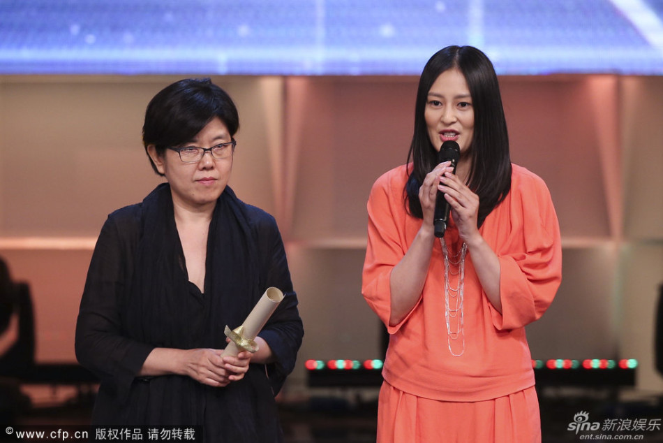 组图:《假如生活欺骗了你》获电视剧金奖_娱情