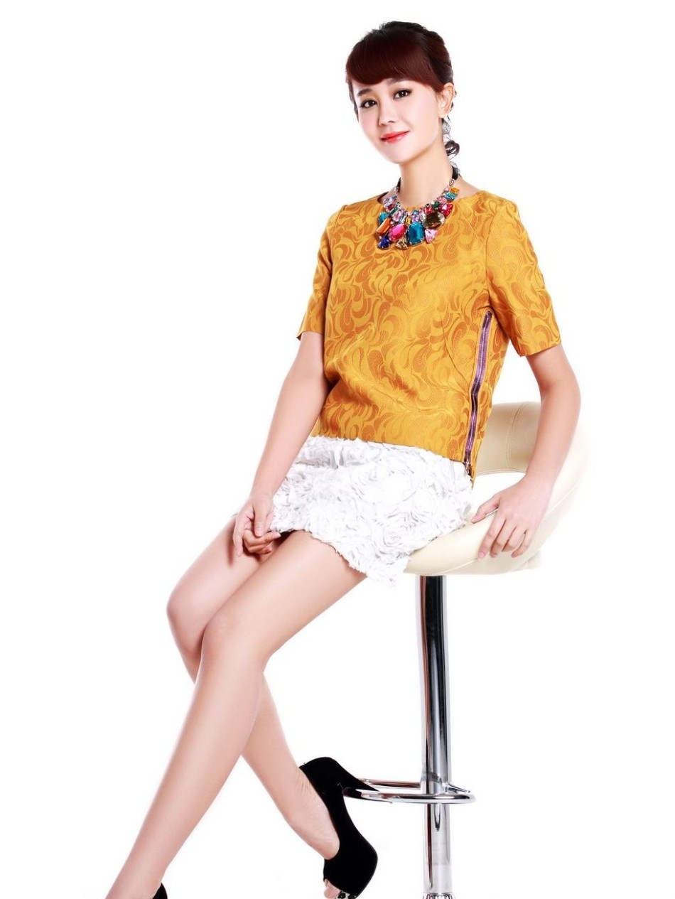 组图:海陆时尚写真俏丽可人秀长腿(5)_大陆星闻_明星-超级明星