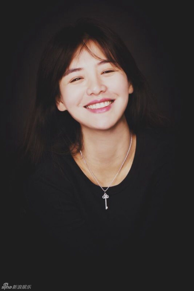 组图:马思纯青春鬼马写真 嘟嘴显可爱_高清图集_新浪网