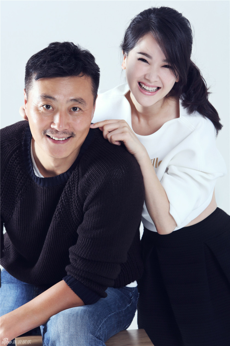 组图:左小青任程伟时尚大片刚柔并济