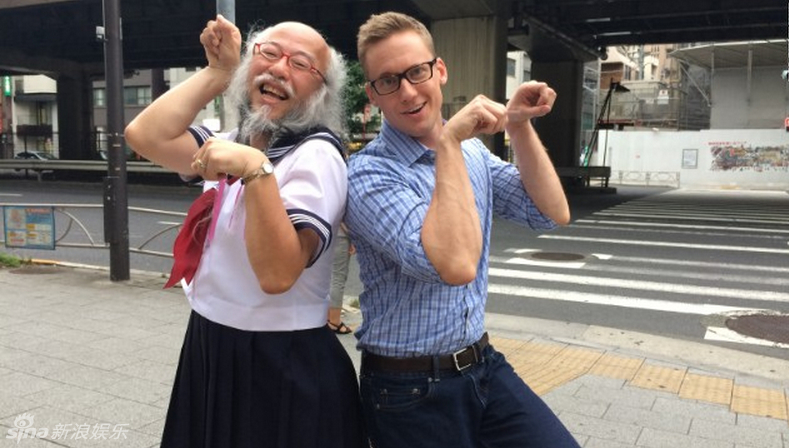 水手服爷爷获cnn采访引轰动.图