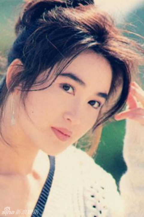 [青春照相馆]温碧霞罕见青涩照:燃烧的火玫瑰