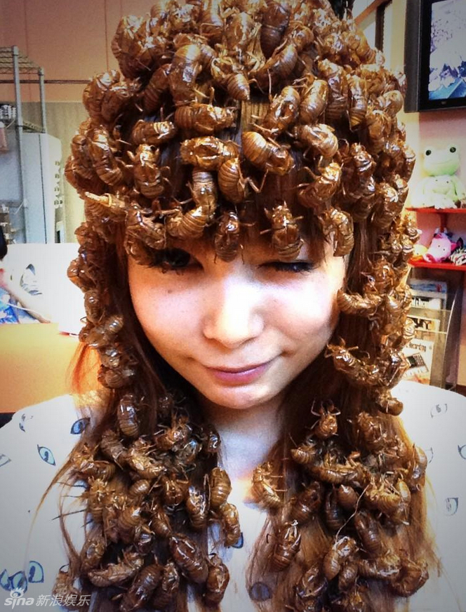 组图:重口味慎戳!日女星头顶千只虫玩自拍 - 中
