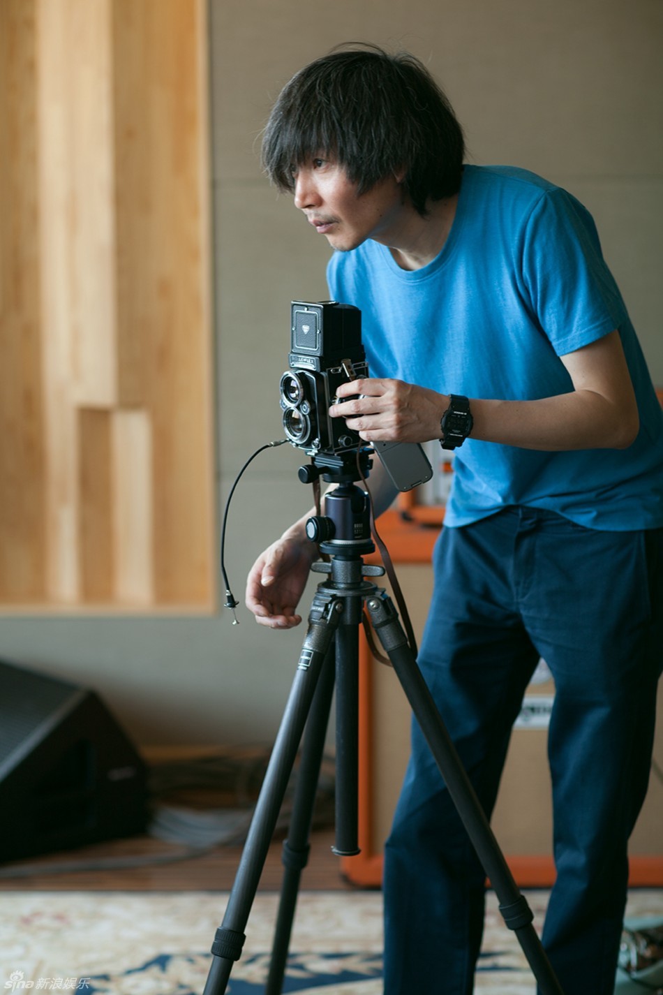 陈楚生拍摄演唱会海报 张亚东跨界掌镜(图)