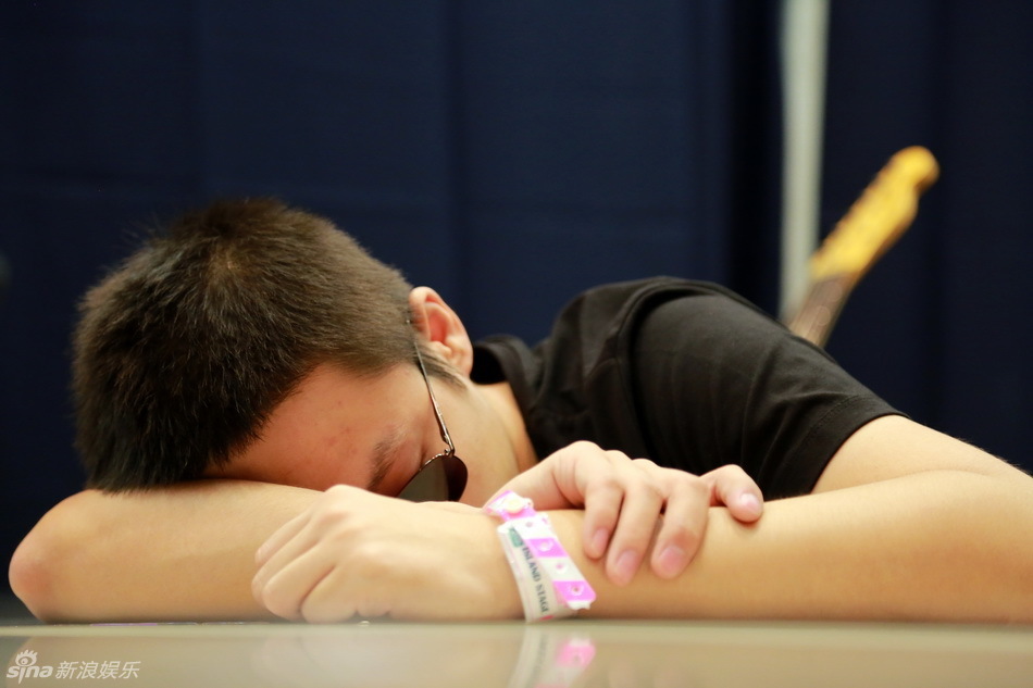 组图:梁博亮相SummerSonic音乐节 任压轴表演_音乐新闻_大众网