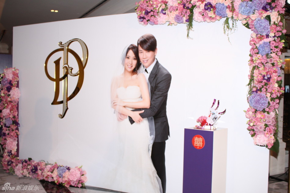 婚纱照摆设_婚房婚纱照摆设图片(3)
