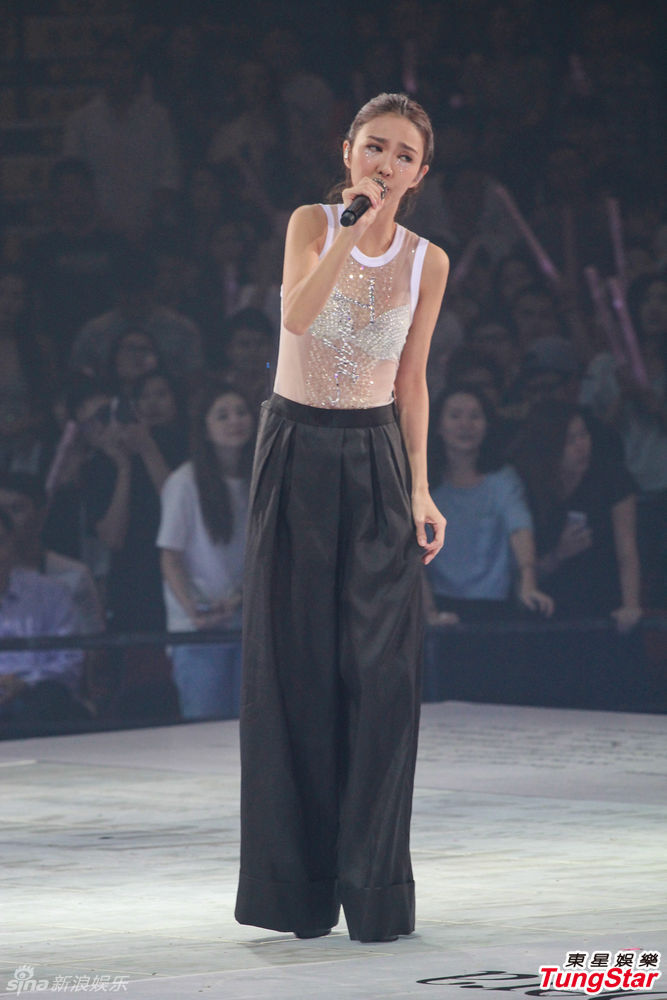 薛凯琪透视装激吻黄伟文 避谈房祖名把妹闯祸 -- 佛山E家|佛山信息网|顺德信息网|第一综合信息门户网-FSEHOME.COM