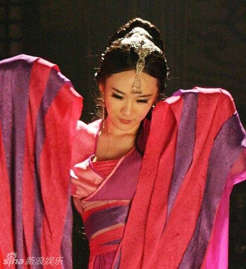 组图:明星古装舞蹈三绝招 转圈甩袖特写