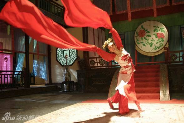 组图:明星古装舞蹈三绝招 转圈甩袖特写