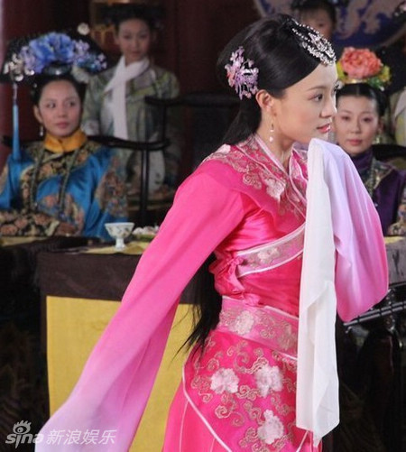 组图:明星古装舞蹈三绝招 转圈甩袖特写