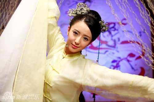 组图:明星古装舞蹈三绝招 转圈甩袖特写