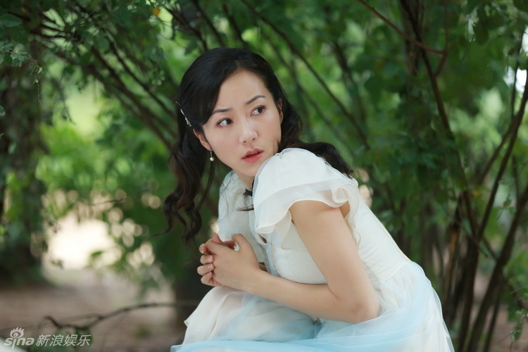 组图:韩雪《冲出月亮岛》化身医生上演越狱