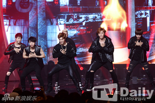 时代少年团综艺唱歌跳舞 704_1425283_714372.jpg