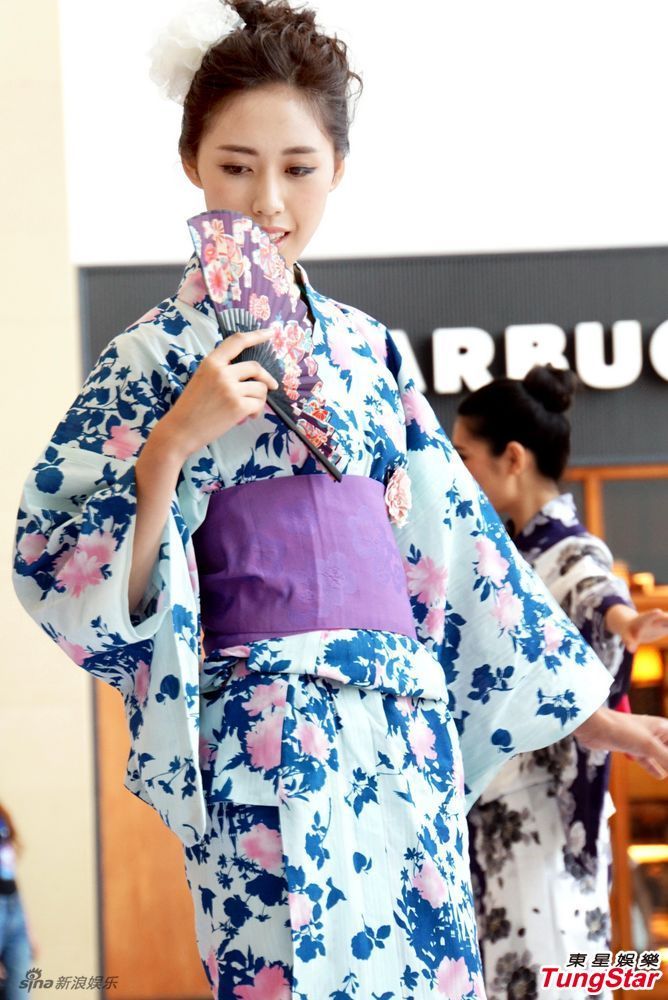 组图:亚洲超模争艳 西亚暴露开放东亚羞涩内敛