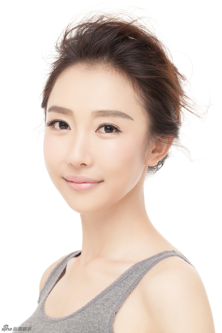 组图:《把爱带回家》潘时七演绎新时代女性