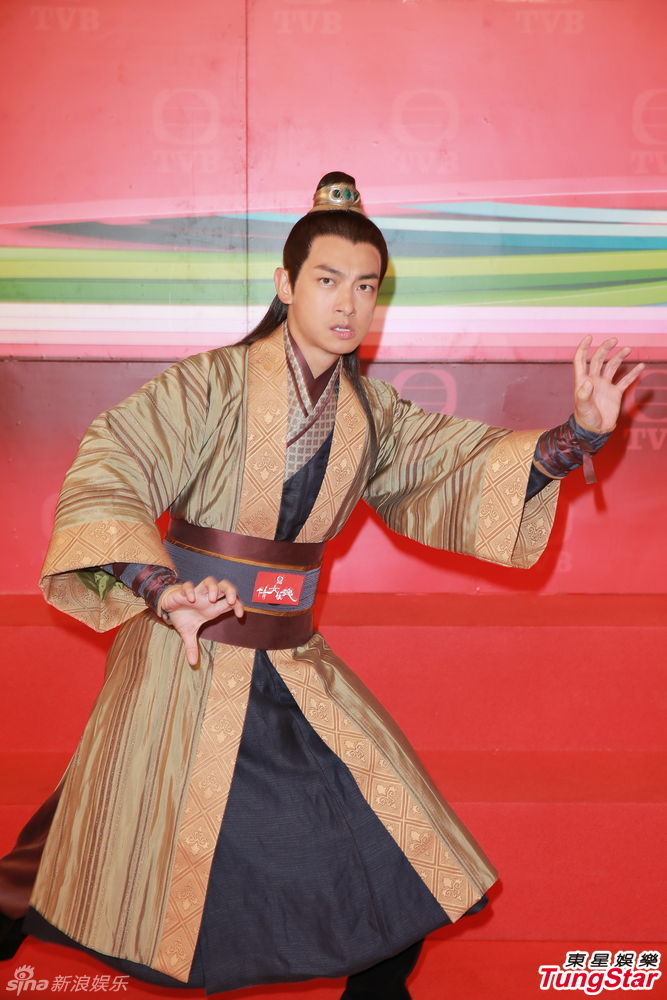 组图:薛家燕喜欢嫩男 笑言想亲萧正楠_娱情速