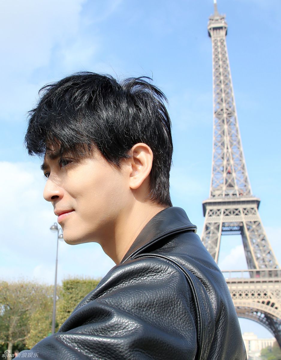 组图:陈晓东皮衣酷装漫游巴黎 感受法国浪漫- 娱乐频道 - 佛山E家|FSEHOME.COM