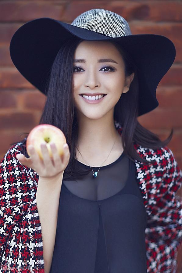 黄小蕾照片