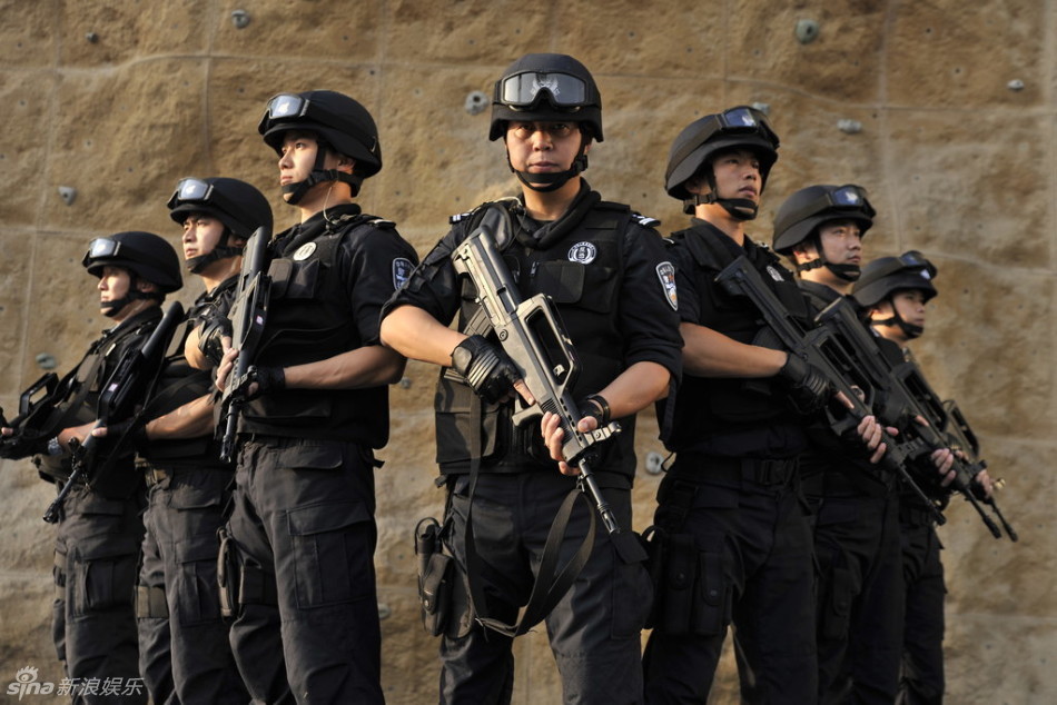 组图:北京警队发警察故事大片 反恐24小时临战_高清